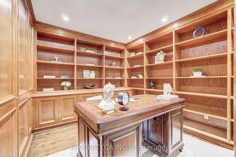 Photo 9 at 143 Cambridge Crescent, South Richvale, Richmond Hill