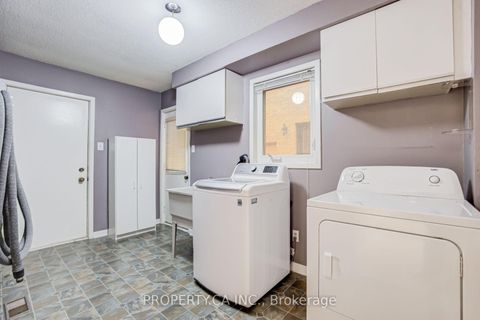 Photo 11 at 143 Cambridge Crescent, South Richvale, Richmond Hill