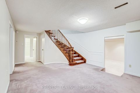 Photo 21 at 143 Cambridge Crescent, South Richvale, Richmond Hill