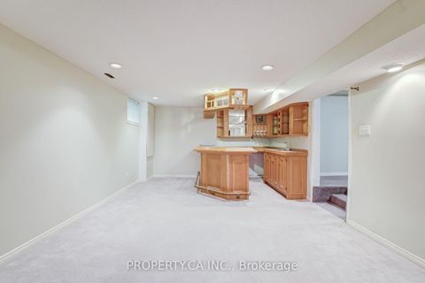 Photo 24 at 143 Cambridge Crescent, South Richvale, Richmond Hill