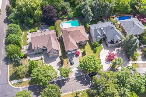 Photo 27 at 143 Cambridge Crescent, South Richvale, Richmond Hill