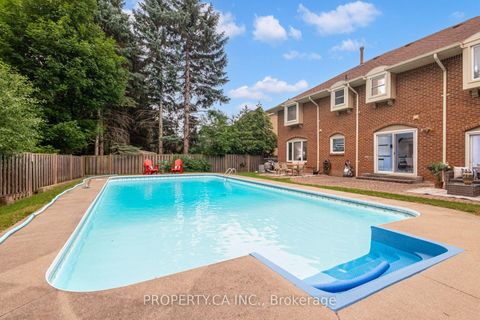 Photo 29 at 143 Cambridge Crescent, South Richvale, Richmond Hill