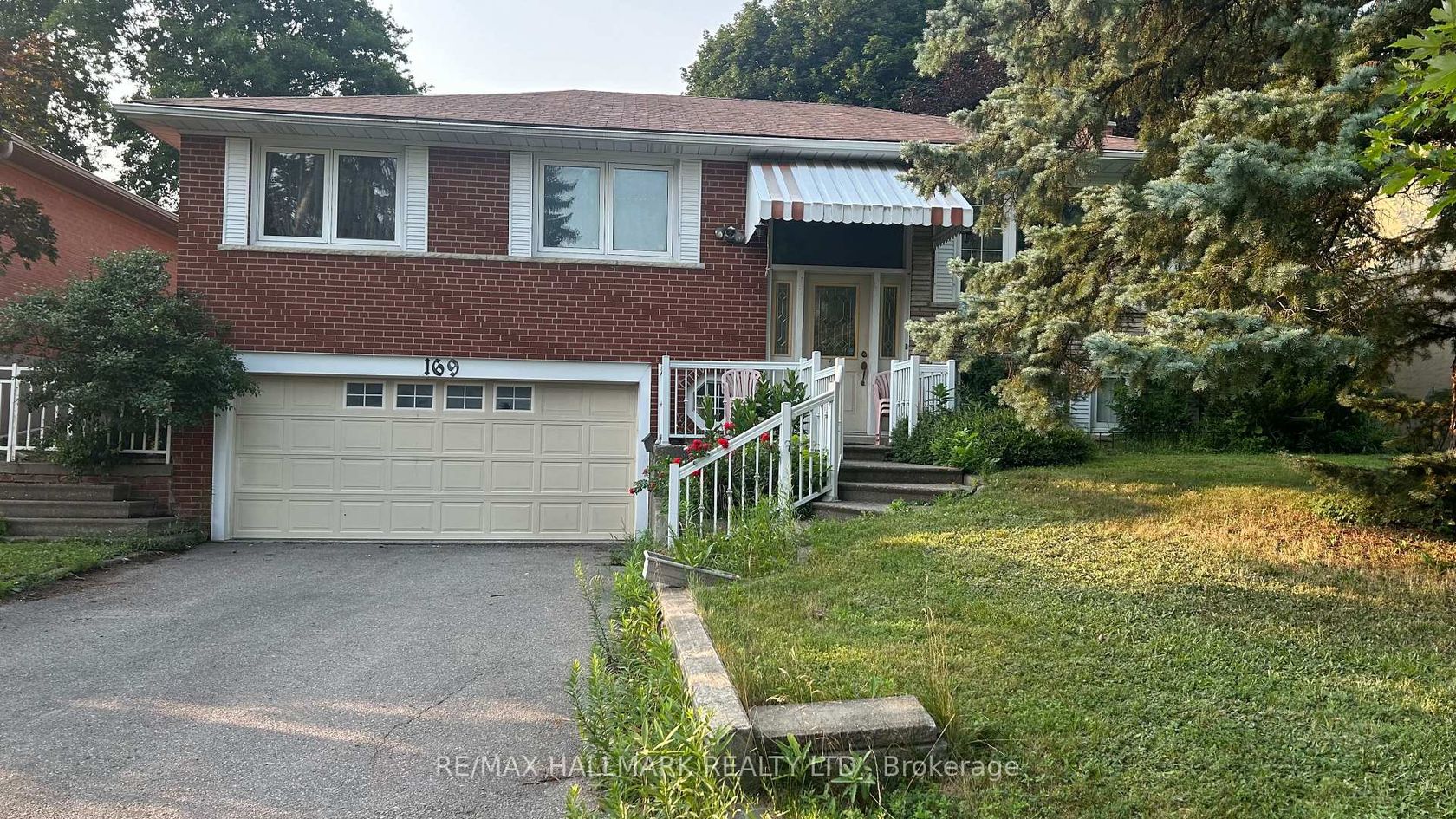 169 Trayborn Drive, Mill Pond, Richmond Hill photo number 2