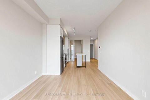 Photo 9 at 1909 - 50 Upper Mall Way, Brownridge, Vaughan