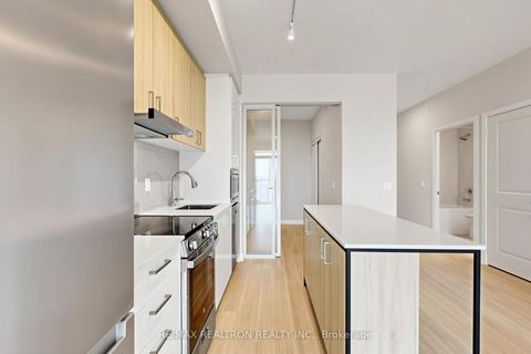 Photo 12 at 1909 - 50 Upper Mall Way, Brownridge, Vaughan