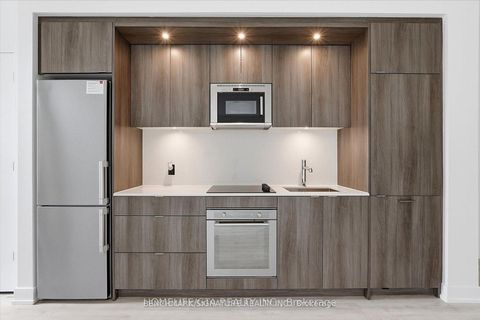 Photo 5 at 206 - 30 Inn On The Park Drive, Don Mills, Toronto