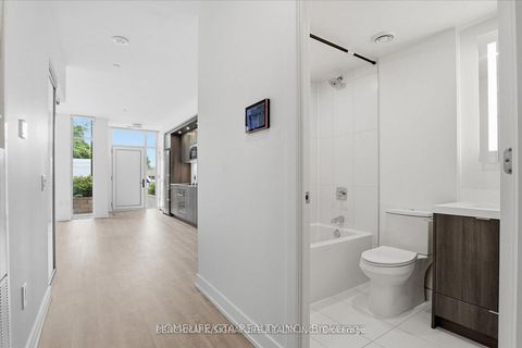 Photo 11 at 206 - 30 Inn On The Park Drive, Don Mills, Toronto