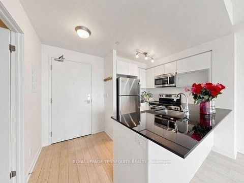 Photo 3 at 1418 - 150 East Liberty Street, Niagara, Toronto