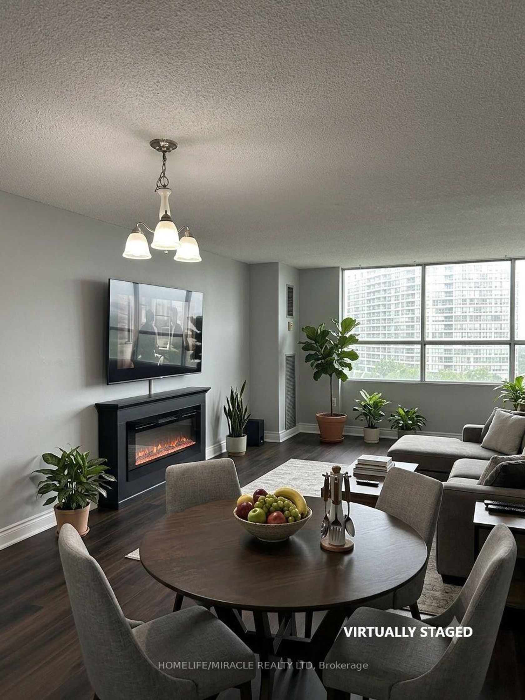 807 - 40 Panorama Court, Jamestown, Toronto photo 6