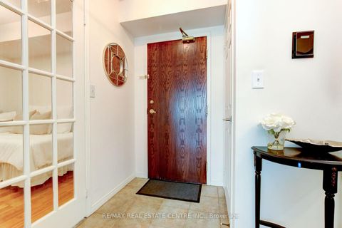 Photo 5 at 706 - 190 Manitoba Street, Mimico, Toronto