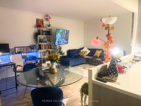 Photo 2 at 408 - 660 Eglinton Avenue W, Forest Hill North, Toronto