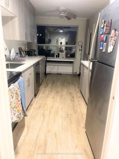 Photo 6 at 408 - 660 Eglinton Avenue W, Forest Hill North, Toronto