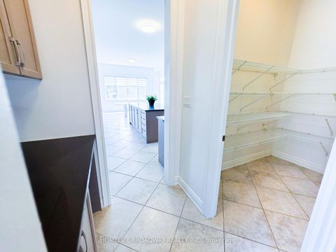 Photo 12 at 525 Elgin Mills Road W, Westbrook, Richmond Hill