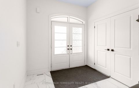 Photo 3 at 242 Factor Street, Kleinburg, Vaughan