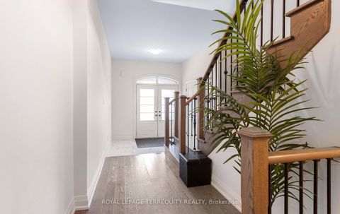 Photo 4 at 242 Factor Street, Kleinburg, Vaughan