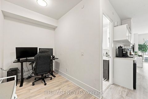 Photo 10 at 907 - 470 Front Street, Waterfront Communities C1, Toronto