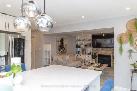 Photo 13 at 2 Hook Court, West Bayfield, Barrie