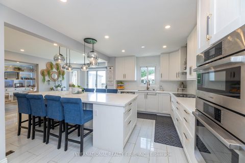Photo 16 at 2 Hook Court, West Bayfield, Barrie