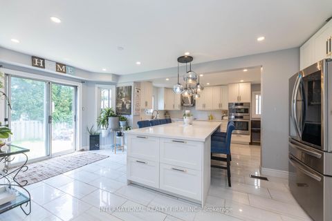 Photo 19 at 2 Hook Court, West Bayfield, Barrie