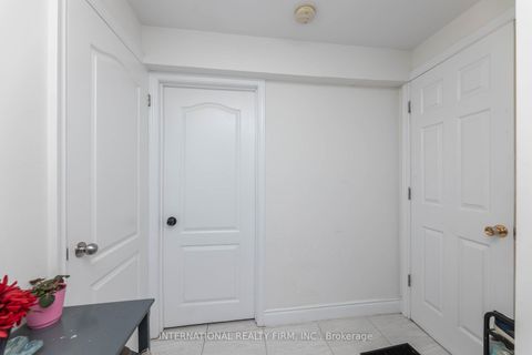 Photo 37 at 2 Hook Court, West Bayfield, Barrie