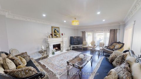 Photo 10 at 31 NORTHGATE Crescent E, Bayview Hill, Richmond Hill