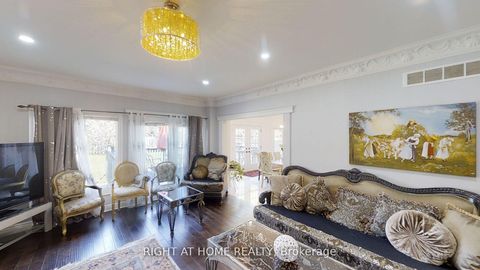 Photo 11 at 31 NORTHGATE Crescent E, Bayview Hill, Richmond Hill