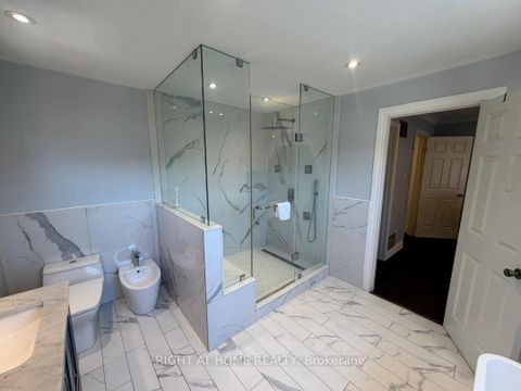 Photo 34 at 31 NORTHGATE Crescent E, Bayview Hill, Richmond Hill