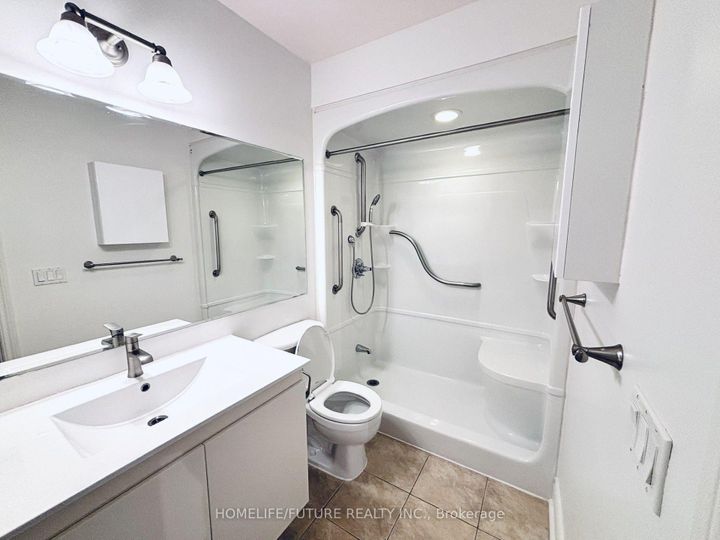 Photo 10 at 213 - 12 Rean Drive, Bayview Village, Toronto