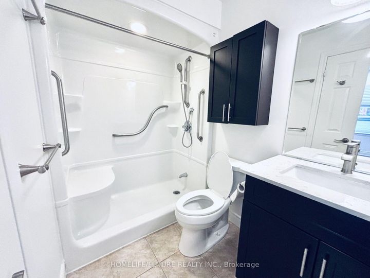 Photo 13 at 213 - 12 Rean Drive, Bayview Village, Toronto