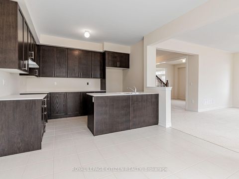 Photo 15 at 2 Wayne Allison Drive, Sutton & Jackson's Point, Georgina