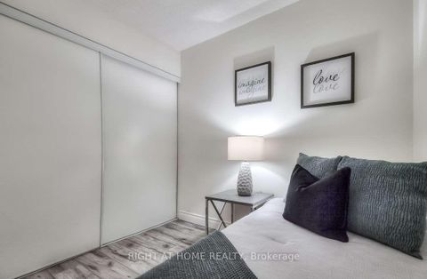 Photo 15 at 2308 - 38 Lee Centre Drive, Woburn, Toronto