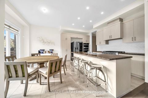 Photo 14 at 52 Chandos Gate, Kleinburg, Vaughan