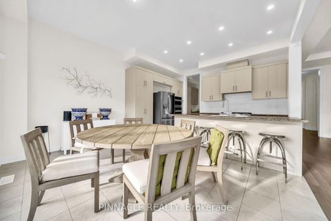 Photo 16 at 52 Chandos Gate, Kleinburg, Vaughan