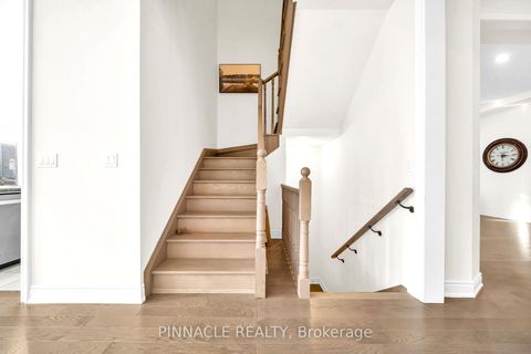Photo 21 at 52 Chandos Gate, Kleinburg, Vaughan
