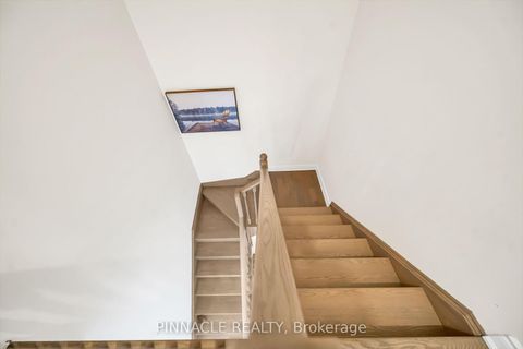 Photo 22 at 52 Chandos Gate, Kleinburg, Vaughan