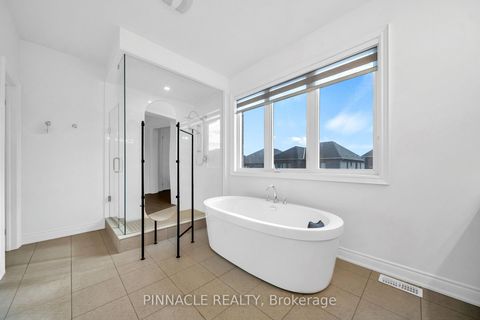 Photo 31 at 52 Chandos Gate, Kleinburg, Vaughan