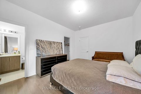 Photo 33 at 52 Chandos Gate, Kleinburg, Vaughan