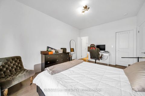 Photo 39 at 52 Chandos Gate, Kleinburg, Vaughan