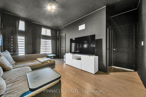 Photo 42 at 52 Chandos Gate, Kleinburg, Vaughan