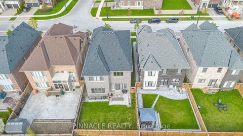 Photo 49 at 52 Chandos Gate, Kleinburg, Vaughan