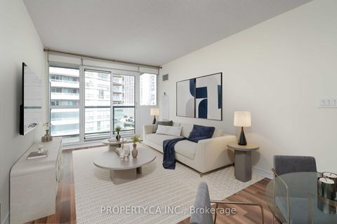 Photo 2 at 803 - 25 Lower Simcoe Street, Waterfront Communities C1, Toronto
