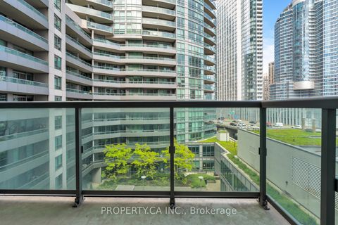 Photo 7 at 803 - 25 Lower Simcoe Street, Waterfront Communities C1, Toronto