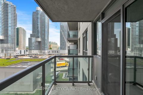 Photo 8 at 803 - 25 Lower Simcoe Street, Waterfront Communities C1, Toronto