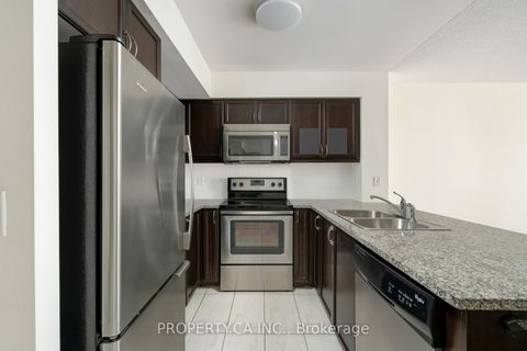 Photo 13 at 803 - 25 Lower Simcoe Street, Waterfront Communities C1, Toronto