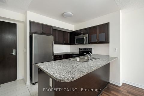 Photo 14 at 803 - 25 Lower Simcoe Street, Waterfront Communities C1, Toronto