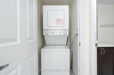 Photo 24 at 803 - 25 Lower Simcoe Street, Waterfront Communities C1, Toronto