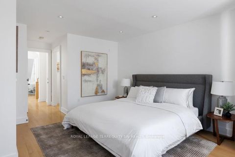 Photo 26 at 96 Summerhill Avenue, Moore Park, Toronto