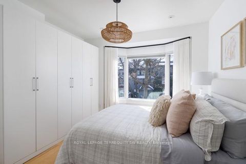 Photo 34 at 96 Summerhill Avenue, Moore Park, Toronto