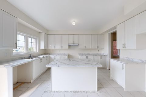 Photo 11 at 123 Cliff Thompson Crescent, Sutton & Jackson's Point, Georgina