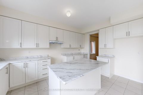 Photo 12 at 123 Cliff Thompson Crescent, Sutton & Jackson's Point, Georgina